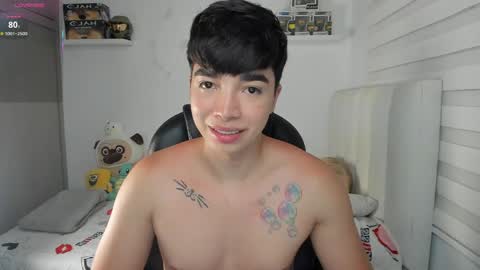 Snapshot of santy7u7 chatting on April 2026 01:37:02 PM Mr. Santiago online show from April 2026 01:37:02 PM