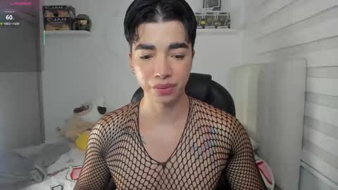 Snapshot of santy7u7 chatting on May 2026 01:28:02 PM Mr. Santiago online show from May 2026 01:28:02 PM