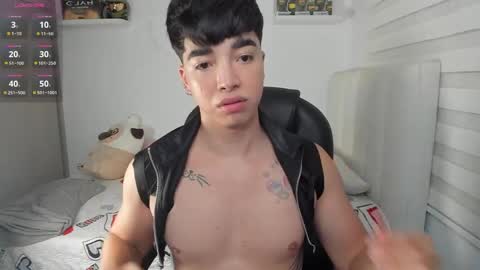 Snapshot of santy7u7 chatting on May 2026 01:38:02 PM Mr. Santiago online show from May 2026 01:38:02 PM