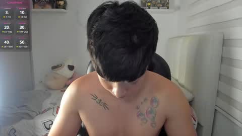 Snapshot of santy7u7 chatting on May 2026 01:52:01 PM Mr. Santiago online show from May 2026 01:52:01 PM