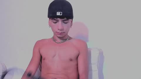 Snapshot of santy_0908 chatting on February 2026 09:53:01 PM santy online show from February 2026 09:53:01 PM