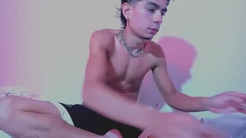 Snapshot of santy_0908 chatting on February 2026 10:13:02 PM santy online show from February 2026 10:13:02 PM