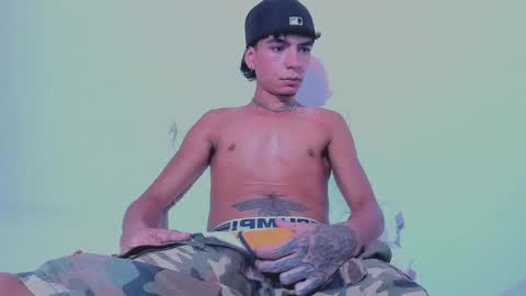 Snapshot of santy_0908 chatting on February 2026 12:27:02 AM santy online show from February 2026 12:27:02 AM