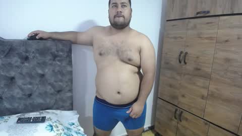 Snapshot of santy_gold chatting on September 2025 06:52:01 PM Santiago online show from September 2025 06:52:01 PM