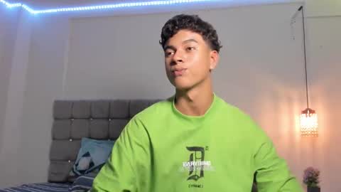 santy_stump online show from December 2025 09:34:02 PM