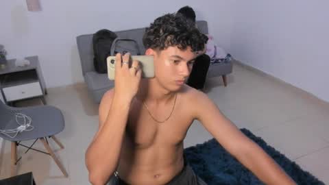 santy_stump online show from April 2026 06:16:02 PM