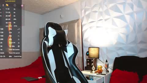 Santyago online show from December 2024 07:45:02 PM