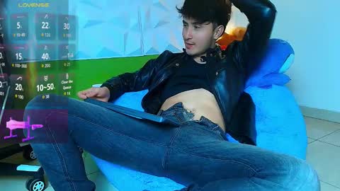 Santyago online show from September 2025 07:37:02 PM