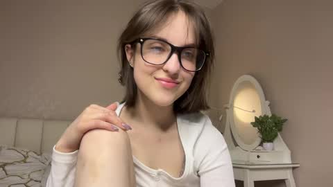 Anny online show from April 2026 10:52:01 PM