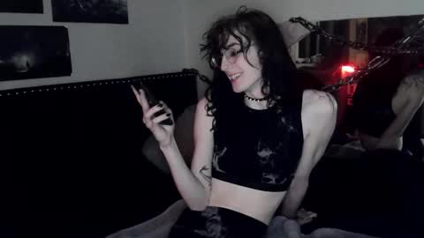 Snapshot of sapphicvoid chatting on February 2025 03:04:01 AM Jade online show from February 2025 03:04:01 AM