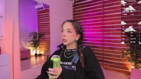 Valerin online show from November 2025 12:43:02 AM