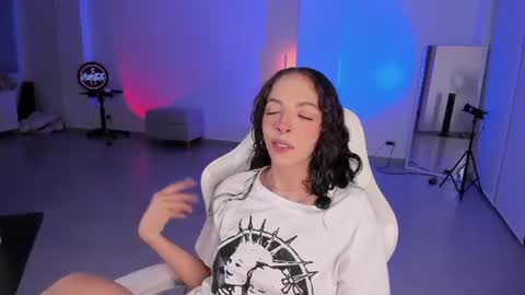 Snapshot of sapphire_venus chatting on June 2026 02:18:02 AM Valerin online show from June 2026 02:18:02 AM