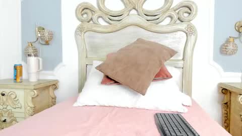 Sara online show from September 2025 03:52:02 AM