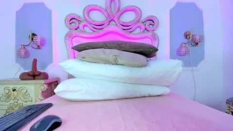 Sara online show from December 2025 03:48:01 AM