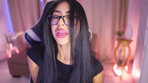 Snapshot of sara_albrecht chatting on January 2025 03:47:02 PM Sara online show from January 2025 03:47:02 PM