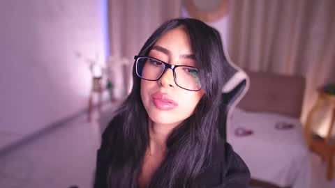 Snapshot of sara_albrecht chatting on February 2025 03:47:02 PM Sara online show from February 2025 03:47:02 PM