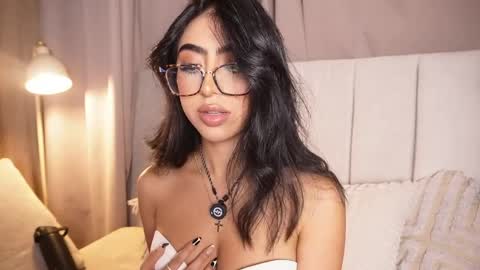 Sara  online show from April 2026 02:32:01 AM