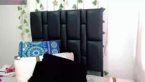 Snapshot of sara_arias00 chatting on September 2025 12:54:02 PM Sara online show from September 2025 12:54:02 PM