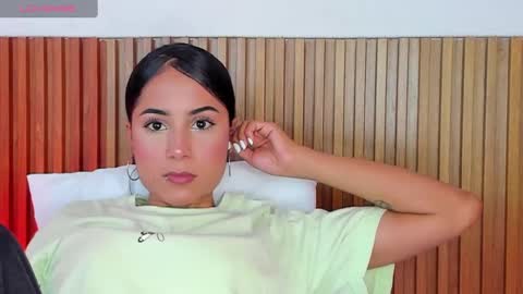 Sara online show from December 2024 08:05:02 PM