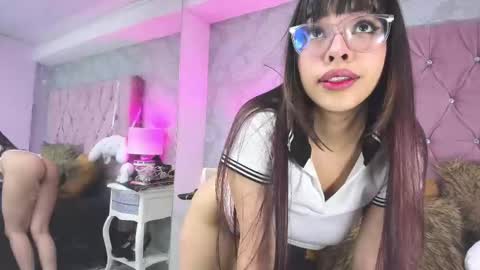 sara lee7 online show from October 2025 09:01:01 PM
