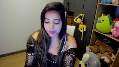 sarah  LIZCANO....... online show from October 2025 10:49:01 AM