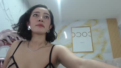 Sara  online show from September 2025 01:49:01 PM