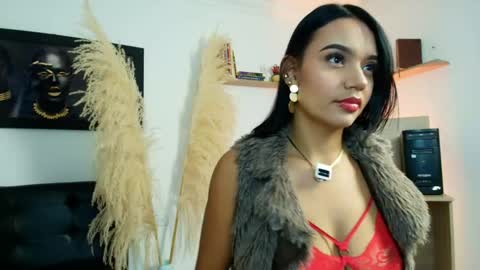 Sarax lux online show from March 2026 12:42:01 PM