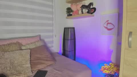   online show from November 2025 12:15:02 PM