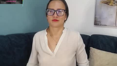 Sara   online show from March 2026 09:41:01 PM