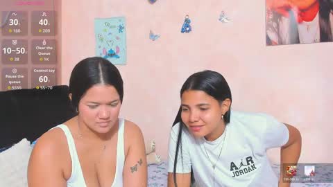 Snapshot of sara_mendez2_ chatting on June 2026 11:54:02 PM Sara Mendez online show from June 2026 11:54:02 PM