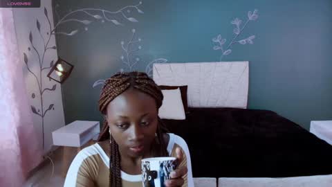 S A R A online show from February 2025 12:40:01 PM