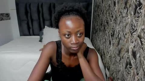 S A R A online show from November 2025 08:30:01 PM