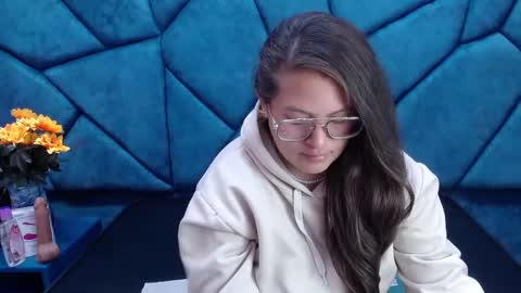 Snapshot of sara_thonson_ chatting on January 2025 03:40:02 AM sara_thonson_ online show from January 2025 03:40:02 AM