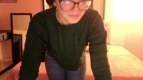 Snapshot of sara_valderrama_ chatting on May 2026 12:25:02 PM sara_valderrama_ online show from May 2026 12:25:02 PM