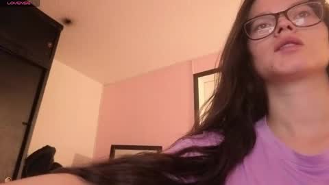 Snapshot of sara_valderrama_ chatting on June 2026 02:12:01 PM sara_valderrama_ online show from June 2026 02:12:01 PM