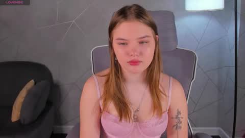 Snapshot of saraa_broown chatting on March 2026 01:12:02 AM Sara online show from March 2026 01:12:02 AM