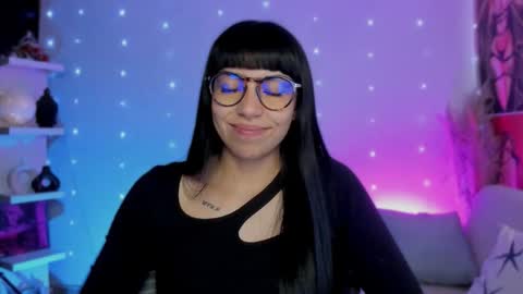 Sara online show from October 2025 07:34:02 PM