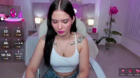 Snapshot of saracruz_1 chatting on June 2026 03:22:02 AM saracruz online show from June 2026 03:22:02 AM