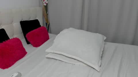 Snapshot of saradusk chatting on July 2026 04:06:02 AM Sara online show from July 2026 04:06:02 AM
