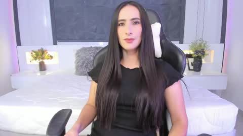  Sara Gomez  online show from September 2025 02:11:01 PM