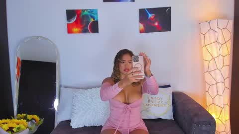 Snapshot of sarah__cinnamon chatting on September 2025 03:46:01 PM sarah  cinnamon online show from September 2025 03:46:01 PM