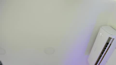 Sarah Bonneth online show from September 2025 11:32:02 AM