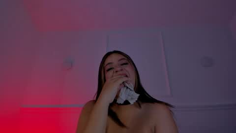 Sarah Bonneth online show from April 2026 11:47:02 AM