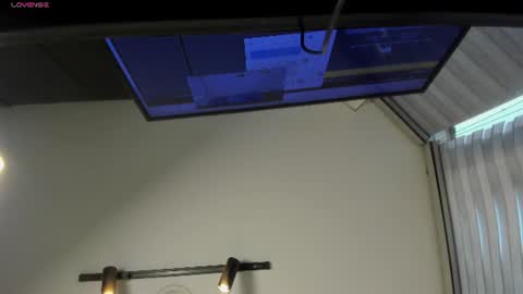 sarah_collens_ online show from June 2026 11:34:01 AM