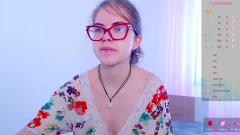 Snapshot of sarah_hs chatting on March 2025 07:30:02 AM Sarah online show from March 2025 07:30:02 AM