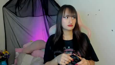 Sarah Ramirez online show from January 2025 03:31:02 AM