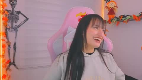 Sarah Ramirez online show from October 2025 04:09:01 AM