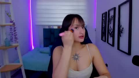 Sarah Ramirez online show from November 2025 07:57:01 PM