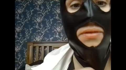 Sarahs room online show from November 2025 12:16:01 PM