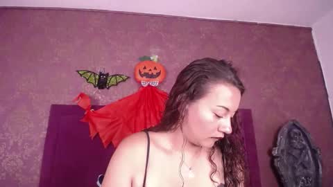 sarah_skys online show from October 2025 04:15:01 AM